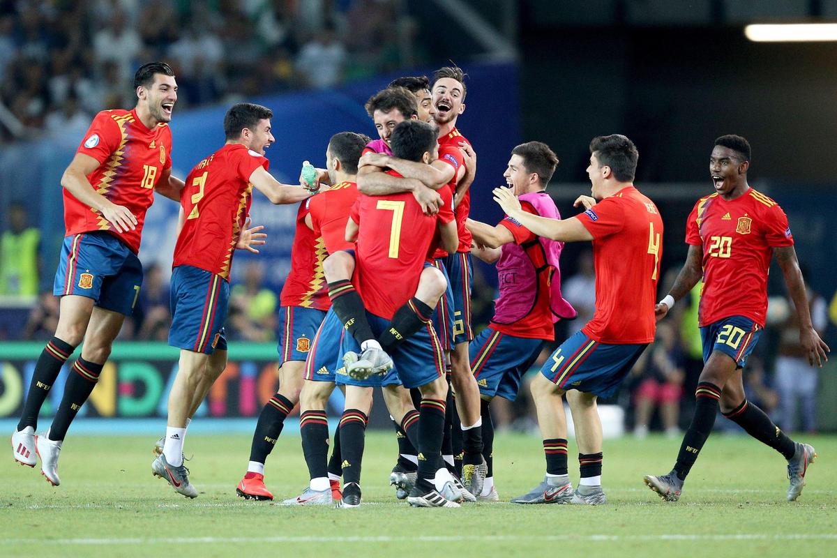 西班牙3次欧洲杯战绩（西班牙几次欧洲杯）