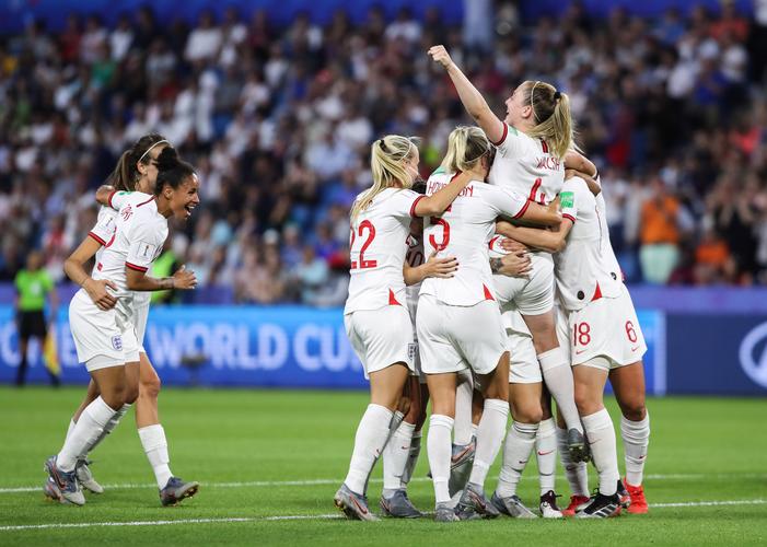英格兰女足赢得欧洲杯比赛（英格兰女足比赛视频）
