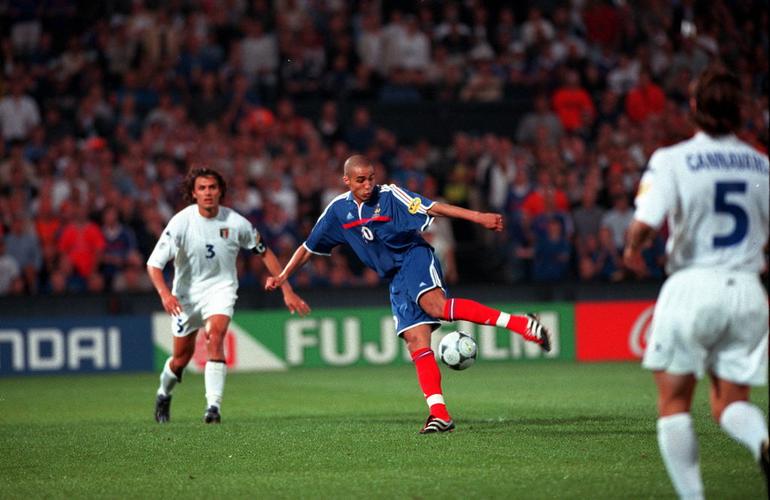 2000欧洲杯半决赛争议（2000年欧洲杯决赛助攻）