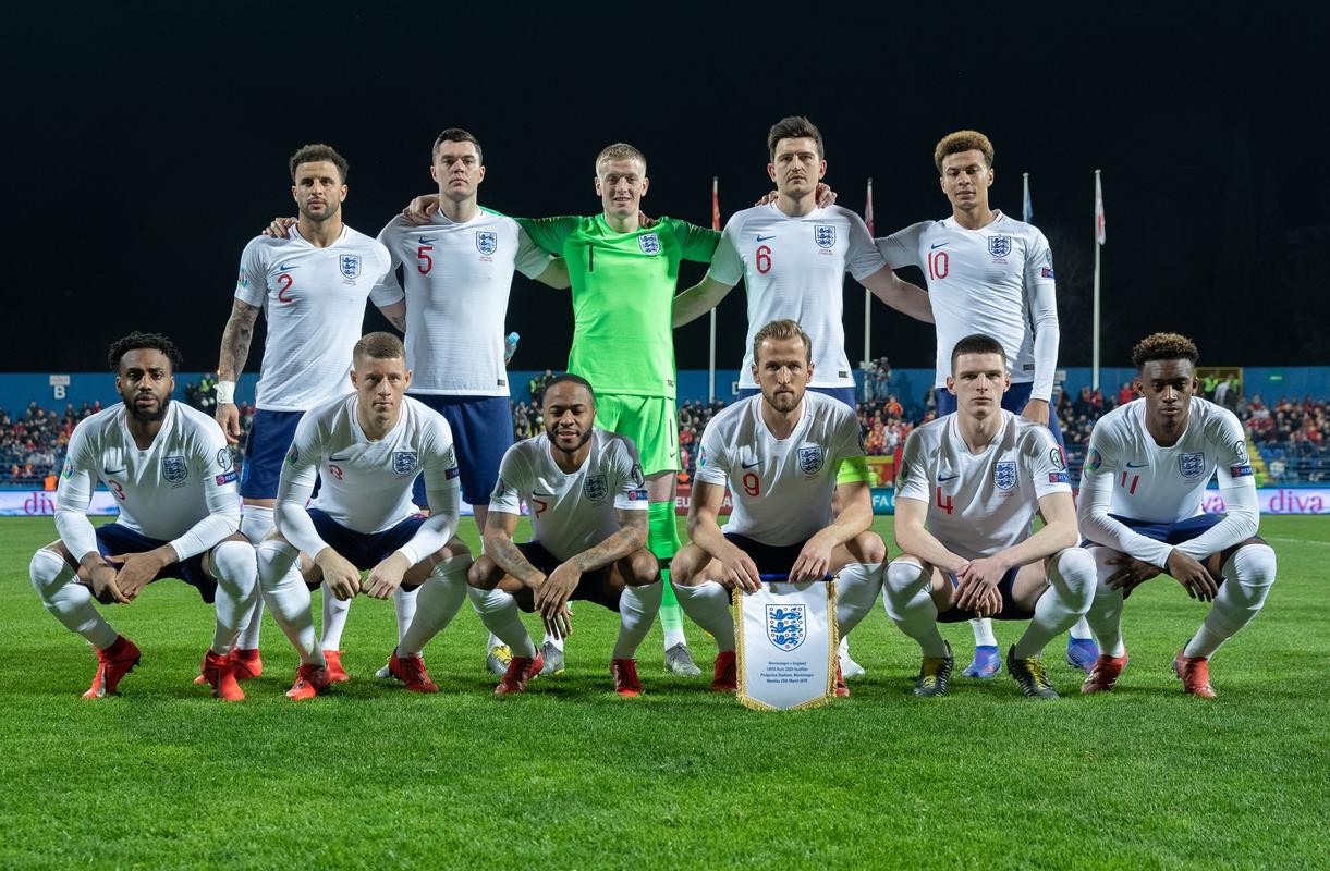 英格兰男足欧洲杯首发阵容（欧洲杯 英格兰队员）